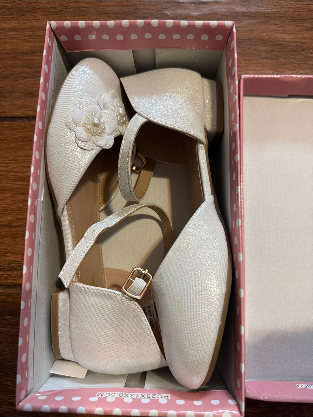 Girls Pearl Flower Dress Shoes - Ivory Sparkle
